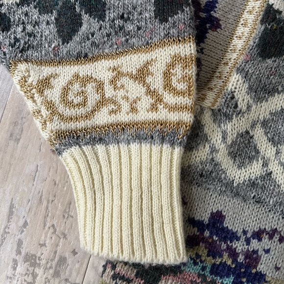 Vintage Patterned Wool Blend Sweater - Picture 4 of 9